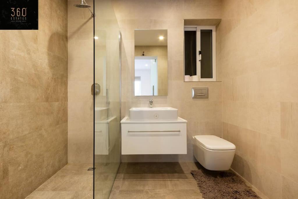 Modern 2Br Apt In The Quaint Village Of Marsaskala & Ac By 360 Estates Kültér fotó